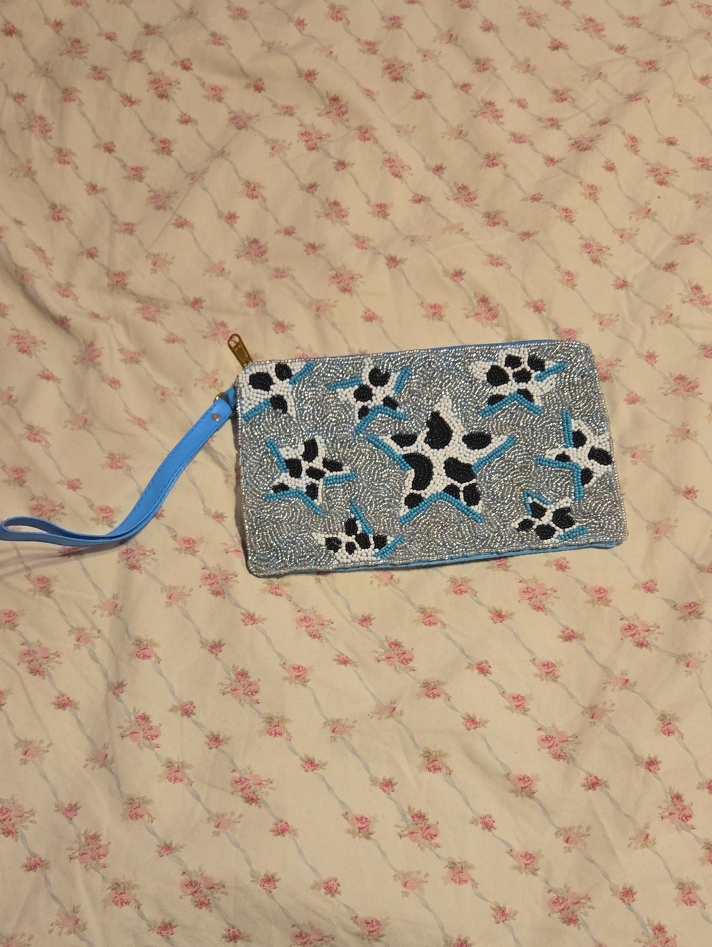 Beaded Star-Pattern Wristlet Clutch in Light Blue